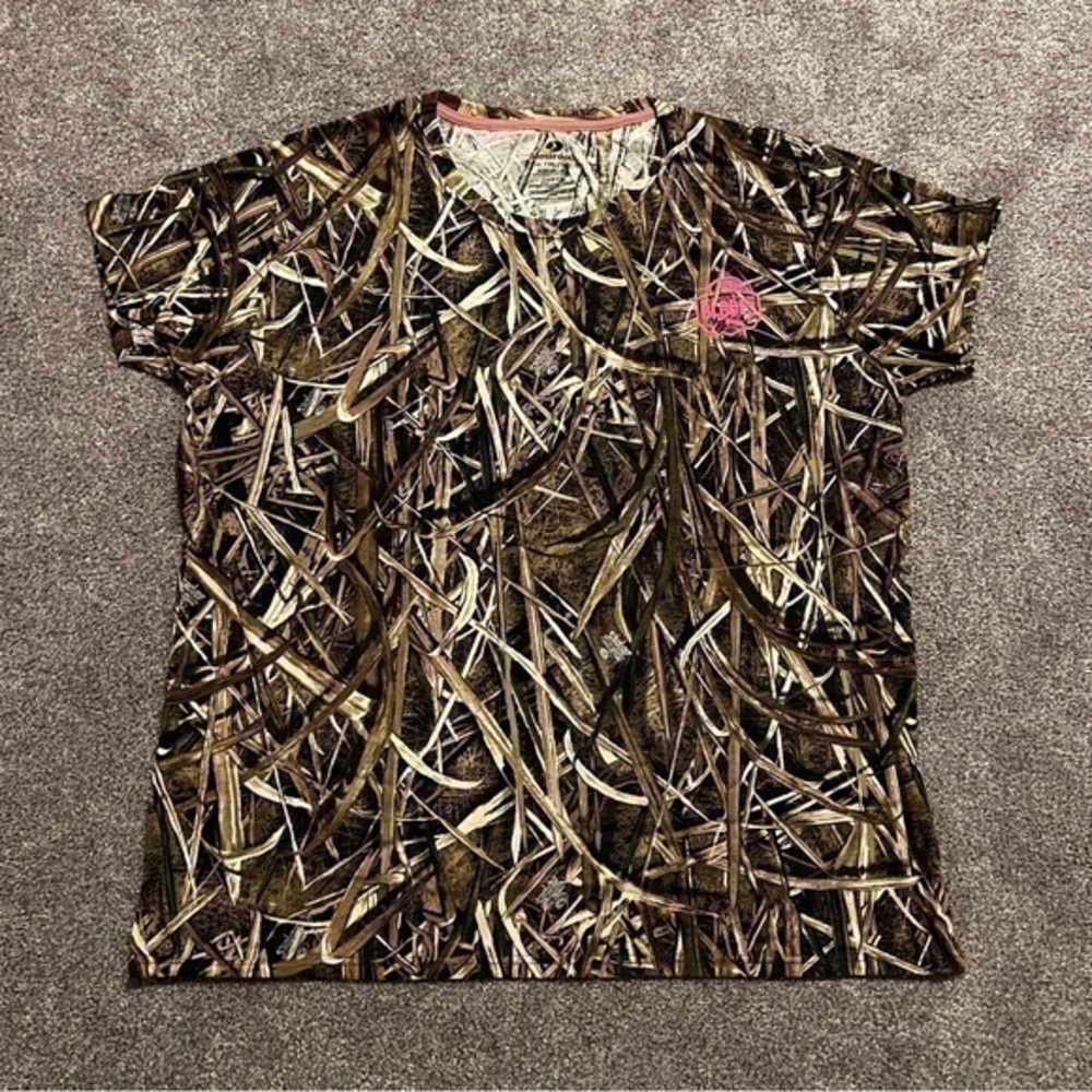 NWOT Women’s Mossy Oak Shadow Grass Blades Camo Shirt Size 2XL